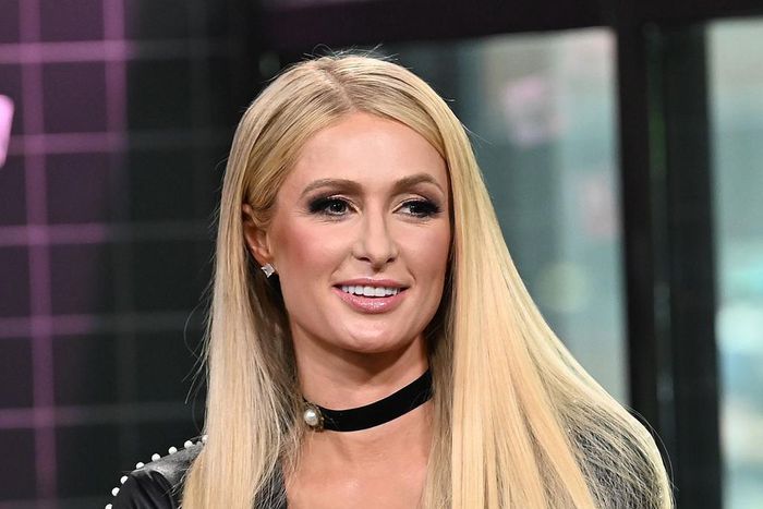 Billionaire heiress and singer, Paris Hilton reveals why she own over 800 wigs ()Ghana Guardian)