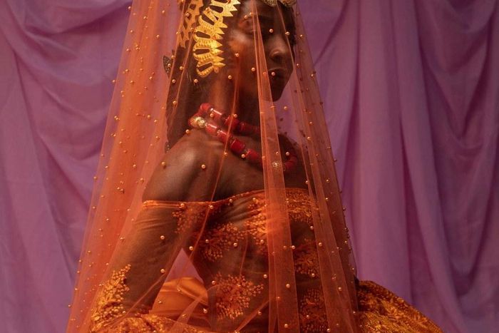 Nigerian photographer Lakin Ogunbanwo new series about the visuals o Nigerian weddings featured in Vogue [Credit: Vogue.it]