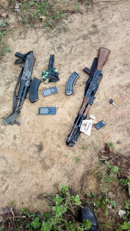 Following credible intelligence from a good Samaritan, a patrol team of 1 Div NA at about 0430 hours of Wednesday the 8th of May 2019, raided a bandits' den at Gonan Bature East of Rijana and Kasarami farm house in Chikun LGA, Kaduna State. [Twitter/@H...