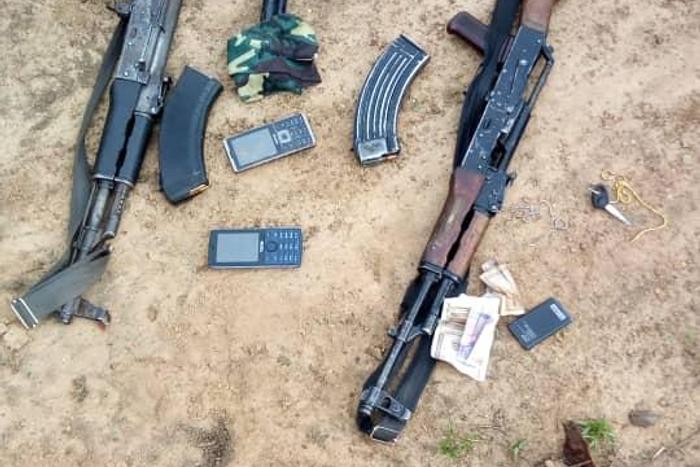 Following credible intelligence from a good Samaritan, a patrol team of 1 Div NA at about 0430 hours of Wednesday the 8th of May 2019, raided a bandits' den at Gonan Bature East of Rijana and Kasarami farm house in Chikun LGA, Kaduna State. [Twitter/@H...