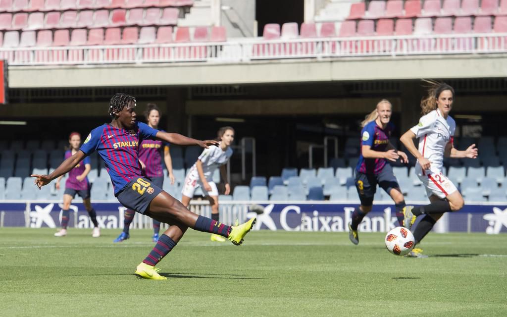 Asisat Oshoala (Twitter/FCBfemeni)c