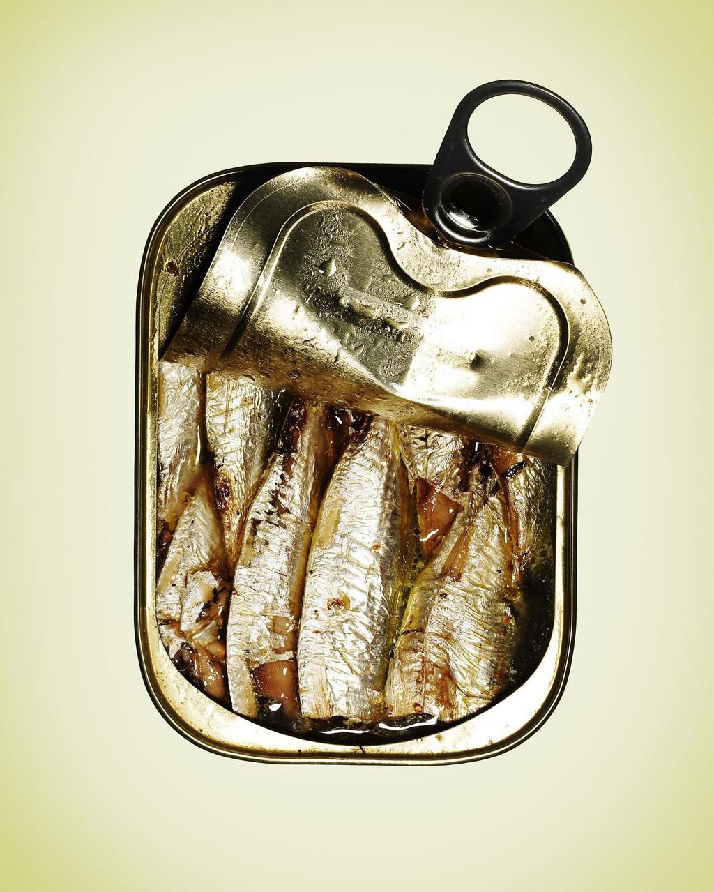 This Ultrarunner's Power Food is Sardines