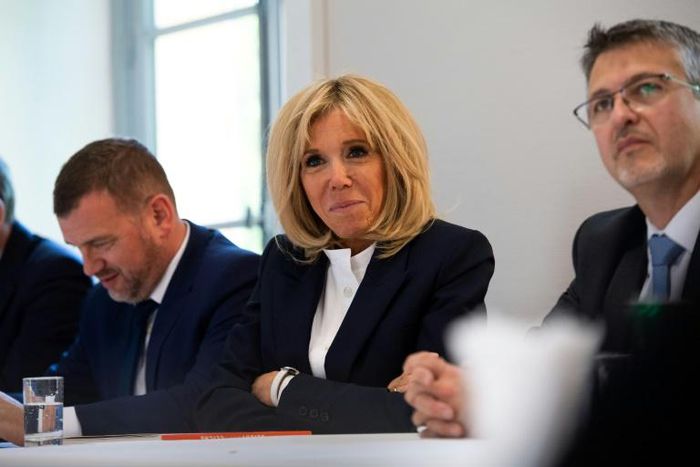 Brigitte Macron wants to pick up her career as a teacher at two new centres directed at adults who dropped out of school