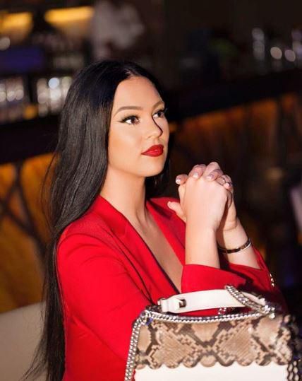 She was answering questions from fans when she was asked to give a piece of advice on depression [Instagram/SoniaLeReinaa]