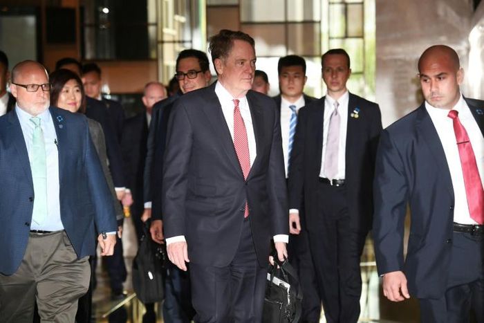 US Trade Representative Robert Lighthizer (C) is expected to return to Beijing for a new round of trade talks, according to the Wall Street Journal