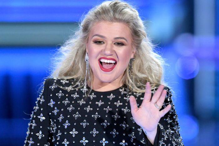 Kelly Clarkson Hospitalized For Appendicitis