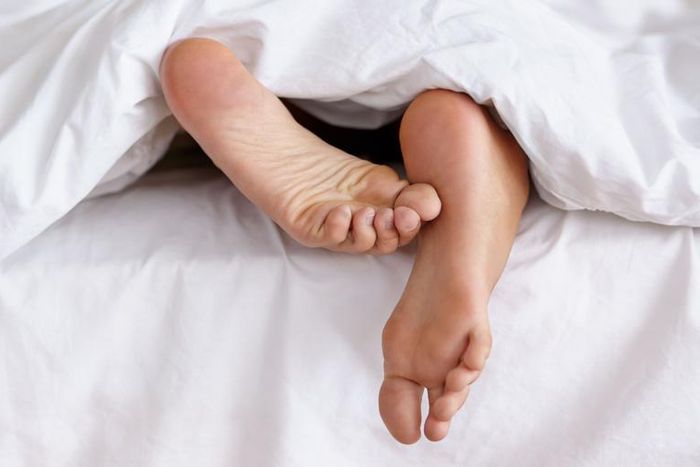 Why Your Feet Itch at Night