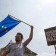Protesters in Vienna were waving the EU flag and holding up signs calling far-right leader Heinz-Christian Strache a "neo-nazi" on Saturday