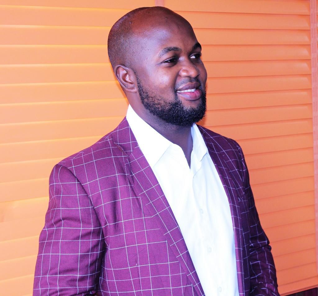 Seun Apara [clothing360]