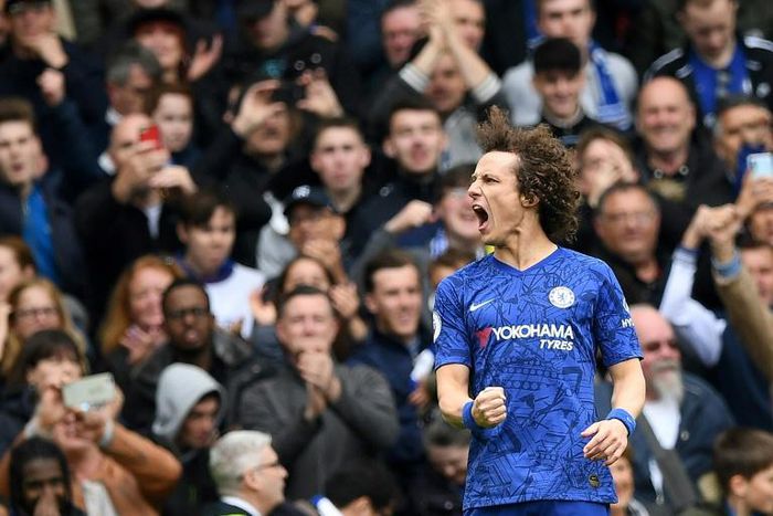 David Luiz celebrates scoring Chelsea's second goal against Watford