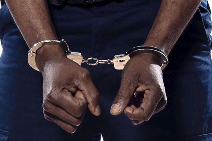___7559509___2017___11___6___7___arrested-black-man-in-handcuffs