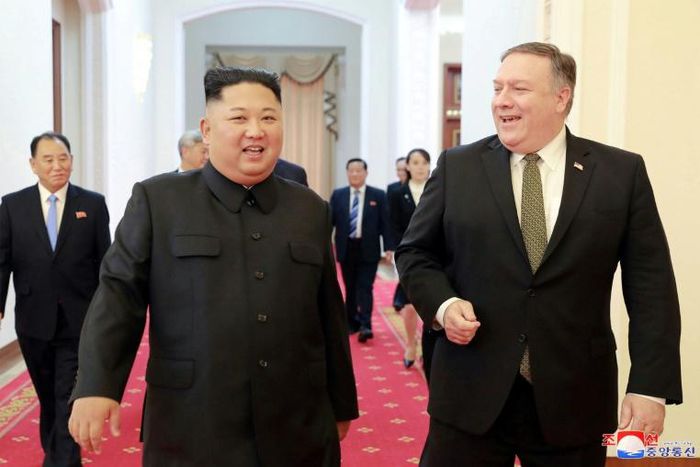 US Secretary of State Mike Pompeo (R) with North Korean leader Kim Jong Un on October 7, 2018 in a picture released by North Korea's official Korean Central News Agency (KCNA)
