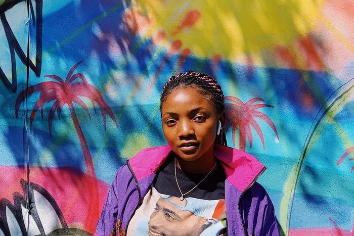 Simi has come out to put to bed the snub allegations leveled against her by Naira Marley at a recent event [Instagram/SimplySimi]