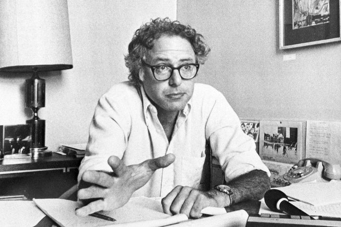 Sanders stands behind foreign-policy views with 'no apologies'