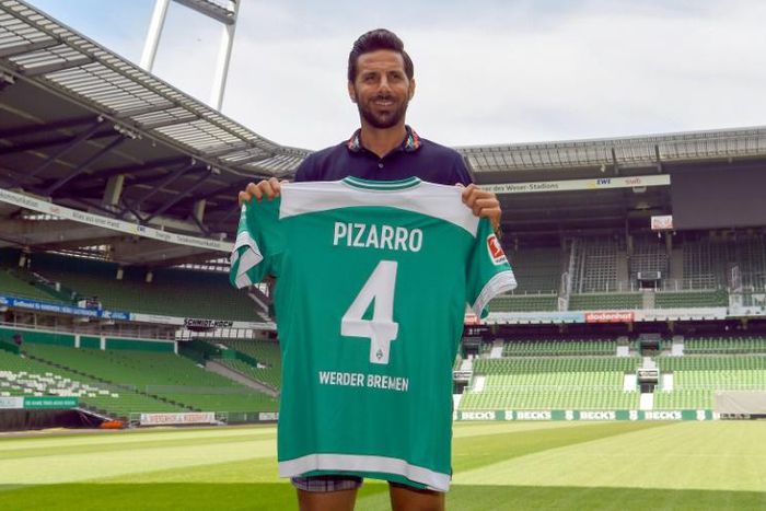 Peru striker Claudio Pizarro has been offered a job at Bayern Munich once the 40-year-old veteran, currently on his fourth stint at Werder Bremen, finally retires