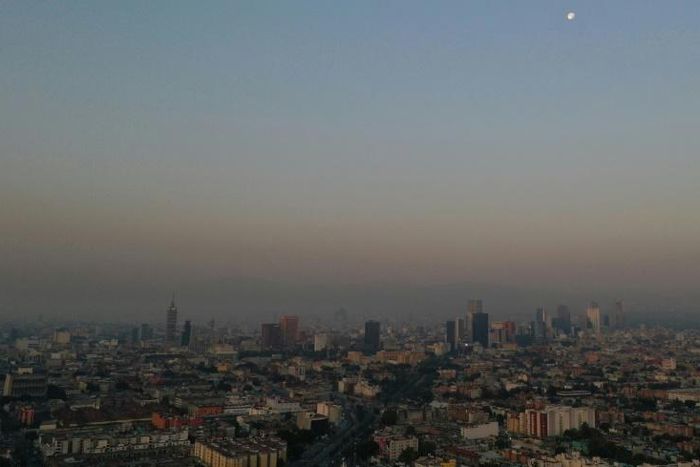 Dozens of wildfires have combined with hot, dry weather to cause a sharp rise in air pollution across a swathe of central Mexico