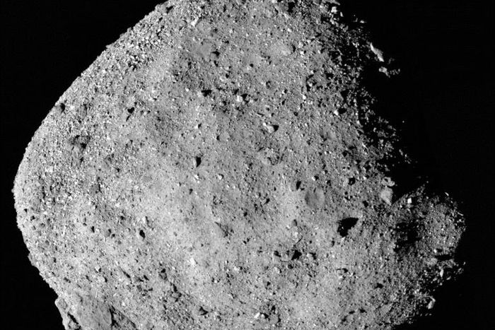 A Nasamosaic image of asteroid Bennu, composed of 12 PolyCam images