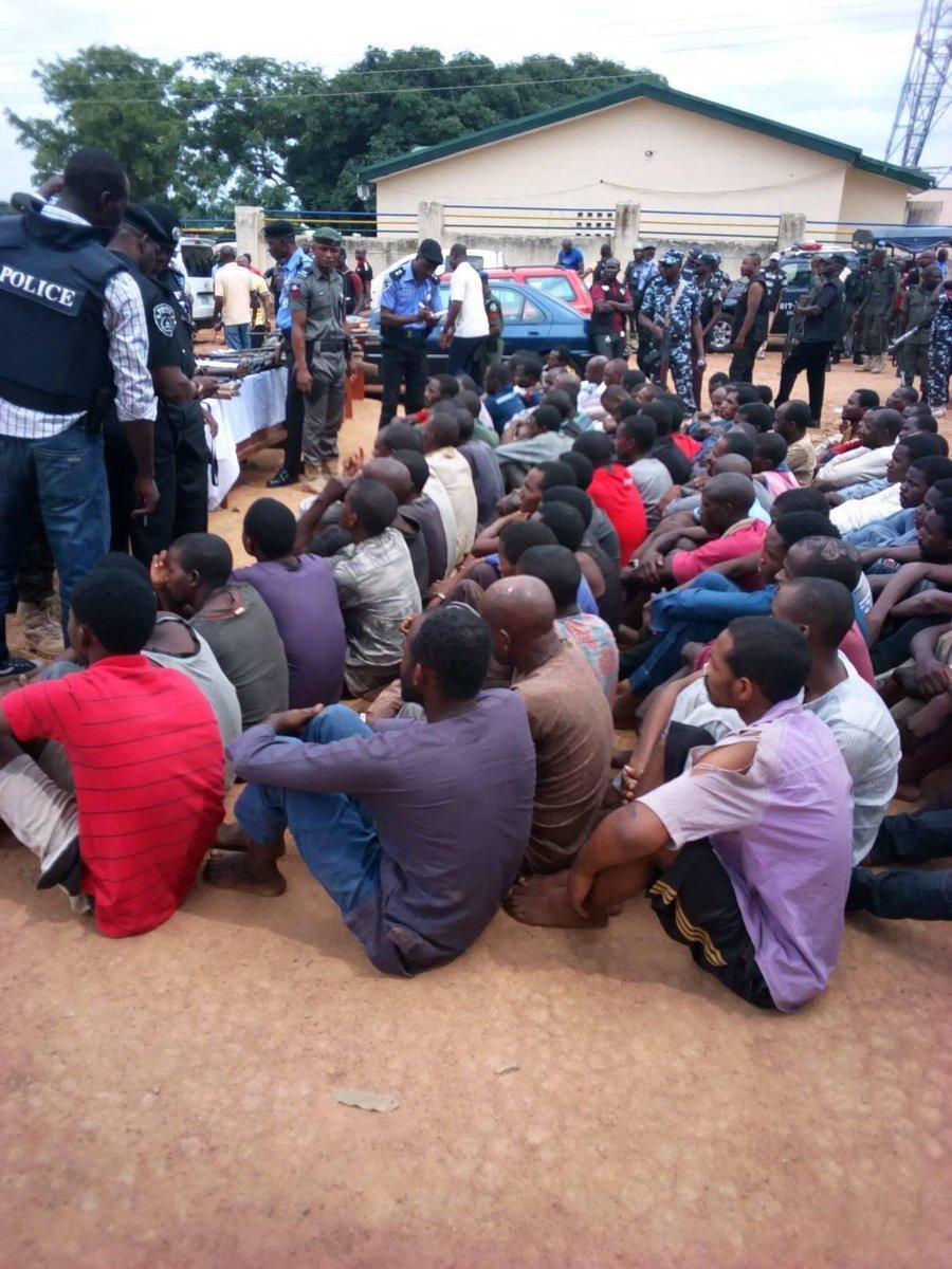 According to the police, 93 suspected kidnappers and armed robbers have been arrested in the past two weeks (Twitter/@MrSomoye)