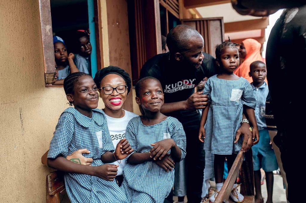 Kuddy cosmetics and Essenza celebrated children’s day with Pupils of Amuwo-Odofin primary school (Kuddy Cosmetics)