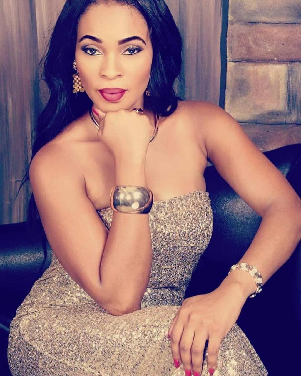 It didn't end there, as she went on to scold parents who no longer ask their children the source of their wealth. She also called out politicians who have become famous for stealing funds belonging to the country [Instagram/GeorginaOnuoha]