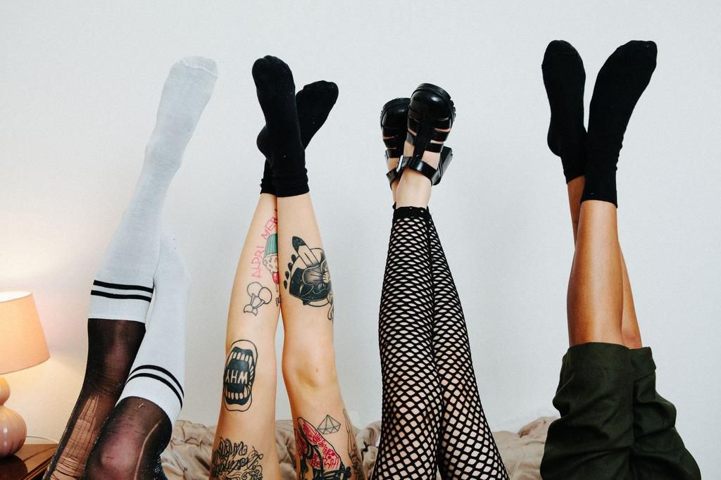 A Guide to Non-Monogamous Relationships