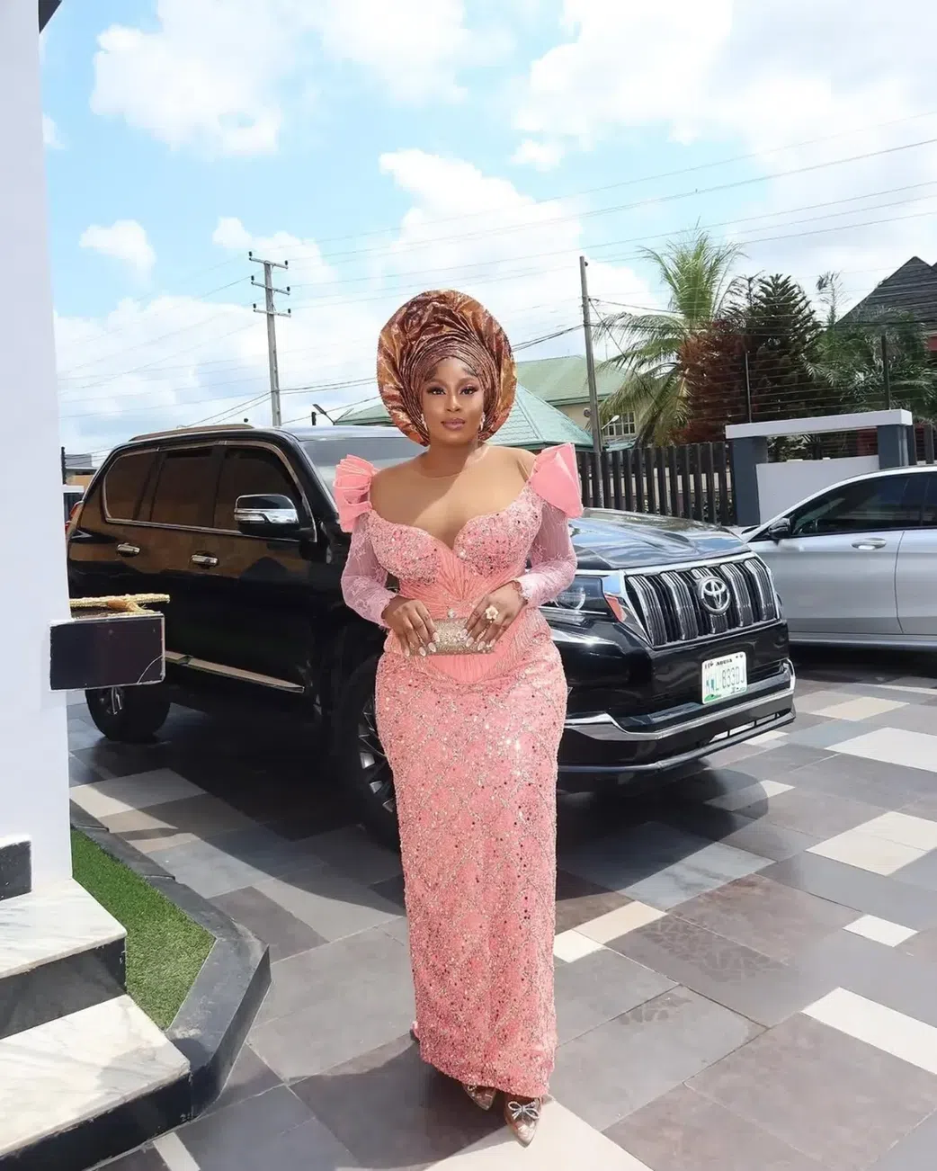 21 asoebi styles that will make you the best-dressed wedding guest