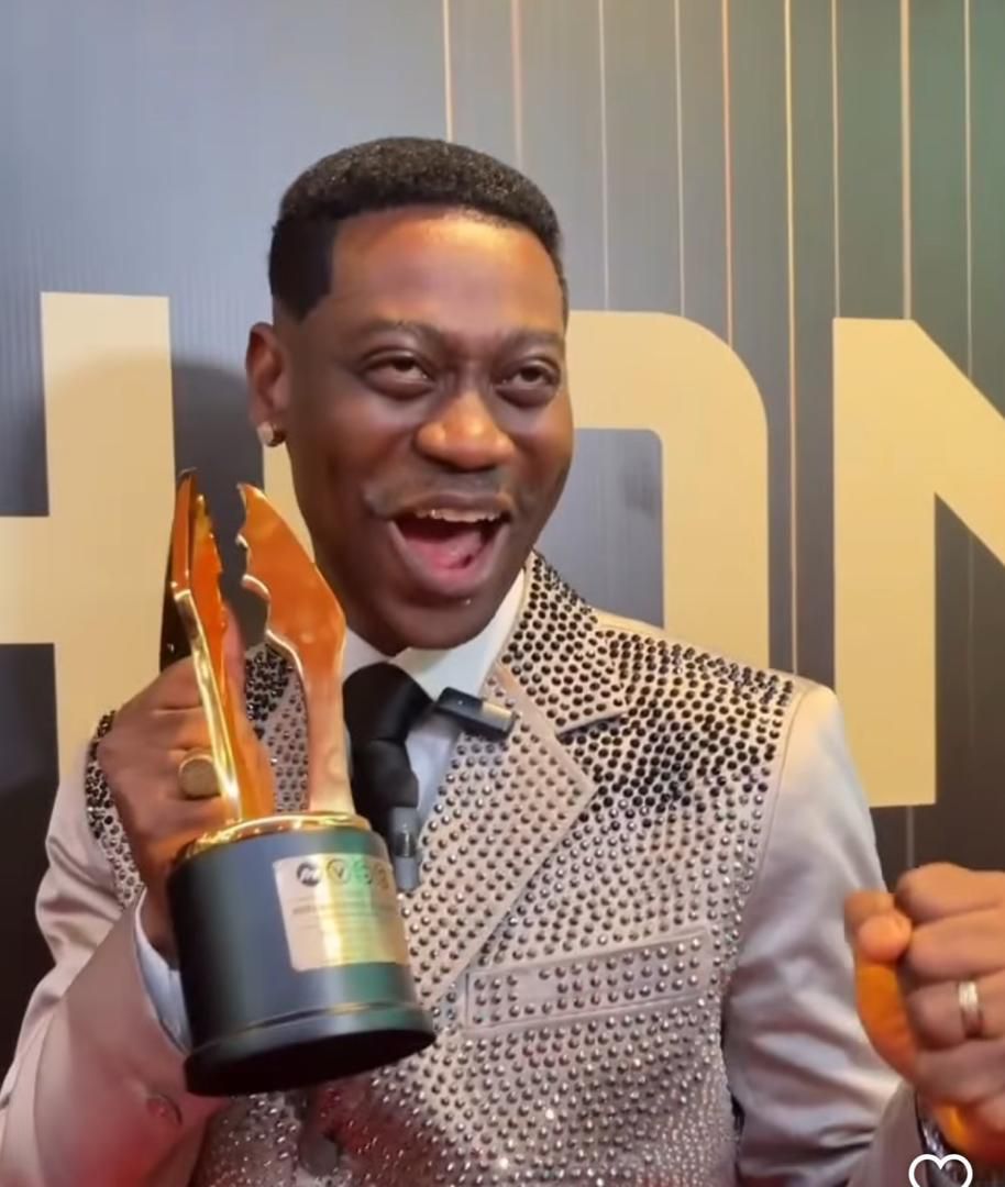 Lateef Adedimeji, winner of Best Indigenous Language (West Africa), proudly sponsored by Onga.