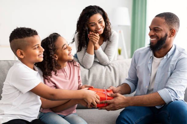 100 simple and sweet Father’s Day wishes that’ll make him smile