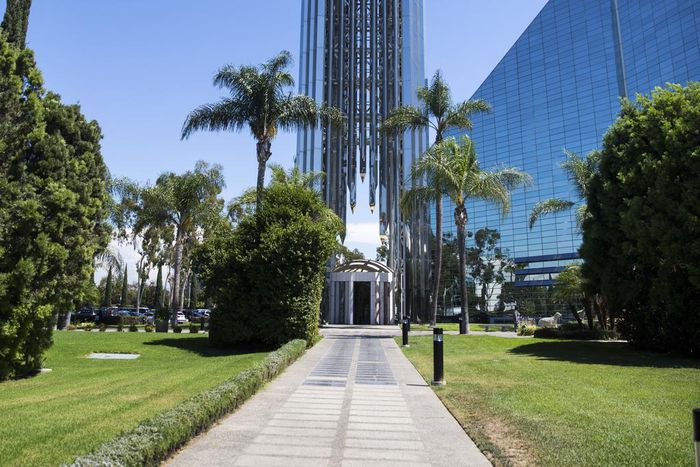Crystal Cathedral in California Gets a New Life as a Catholic Church