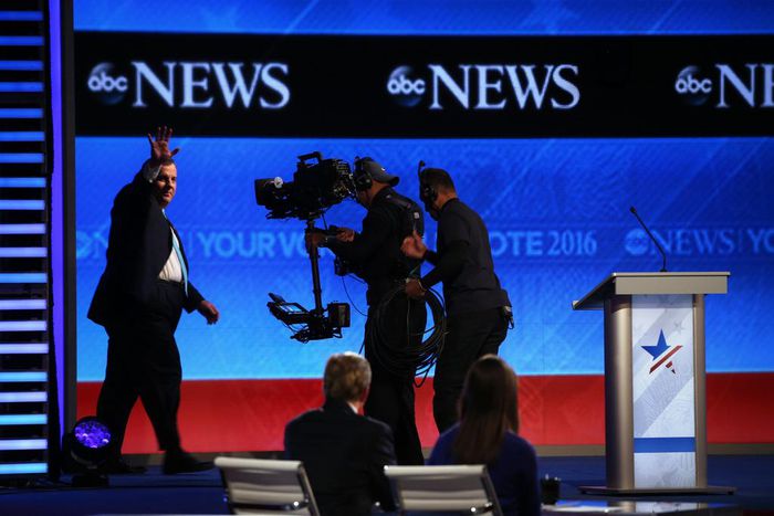 Democrats Get Tips on Surviving Debate (From Republicans)