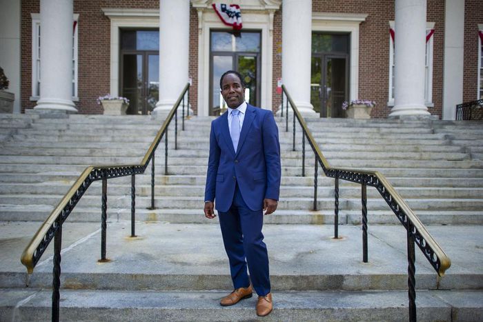 Who Is True Mayor of Mount Vernon? No One Knows