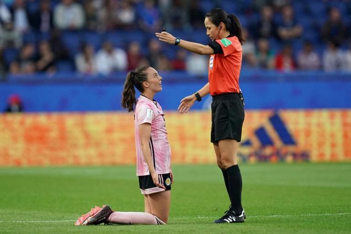 Caroline Weir could not change referee Ri Hyang-ok's mind
