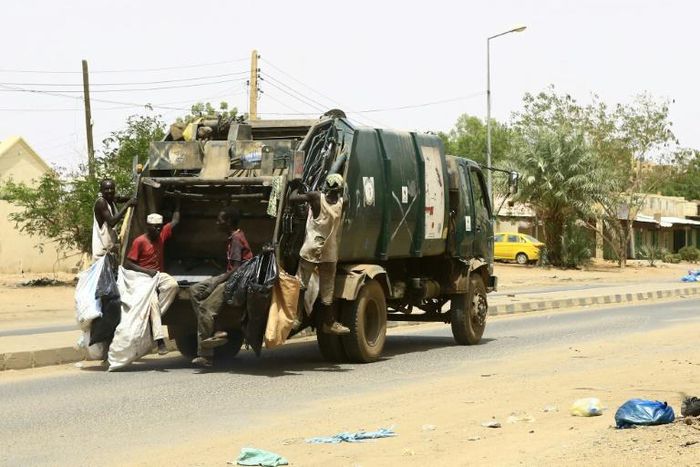 Garbage lorries and street sweepers returned to Sudan's capital on Wednesday, after a three-day civil disobedience campaign