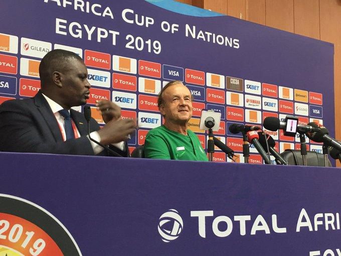 Gernot Rohr (Twitter/Oluwashina Okeleji)