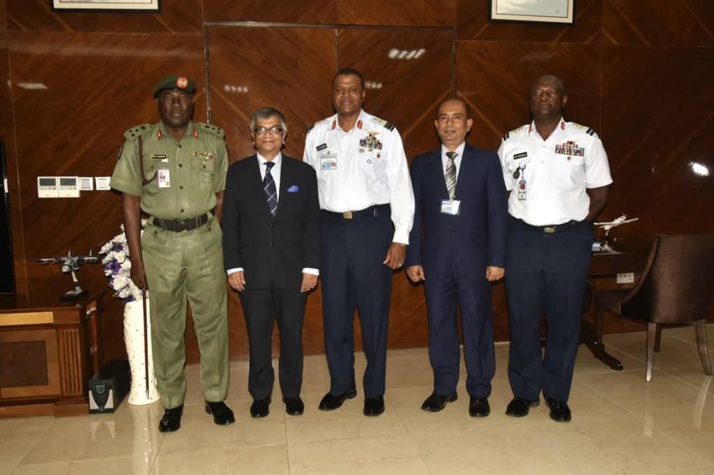 Chief of the Air Staff (CAS), Air Marshal Sadique playing host to Bangladesh Ambassador to Nigeria, Shameem Ahsan [Twitter/@NigeriaAirForce]