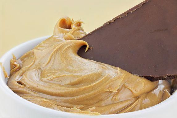 peanut-butter-chocolate-smoothie.jpg