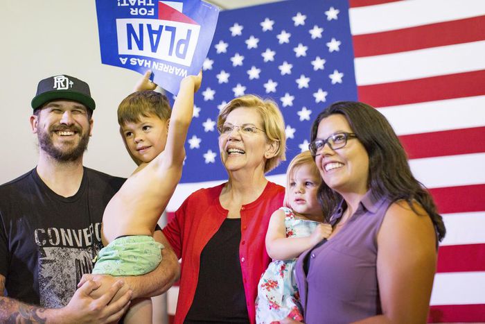 Warren's Campaign Receives 1 Million Donations, Hitting Milestone