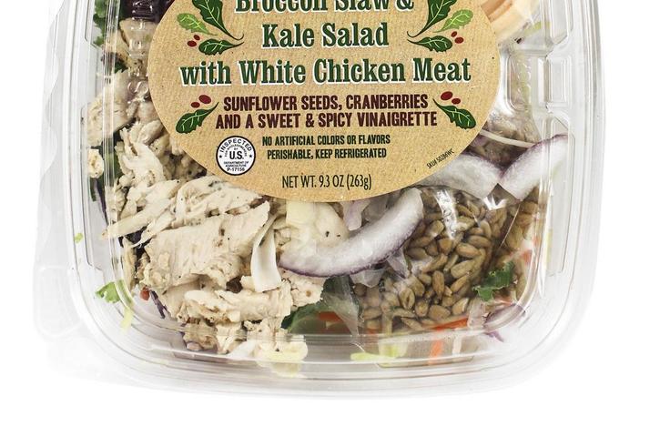 The 8 Best Trader Joe’s Salads, According To Nutritionists