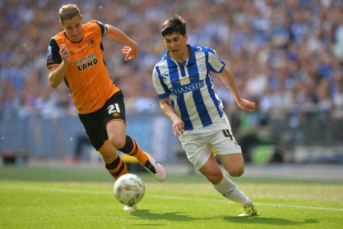 Sheffield Wednesday forward Fernando Forestieri (right)
