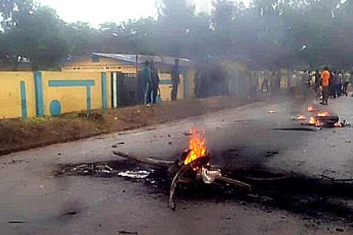 Mob sets police station ablaze over alleged killing of youth in Imo community [Channels TV]