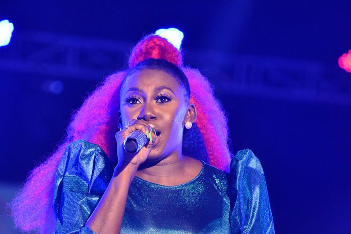 Niniola performing live at Gidifest 2019