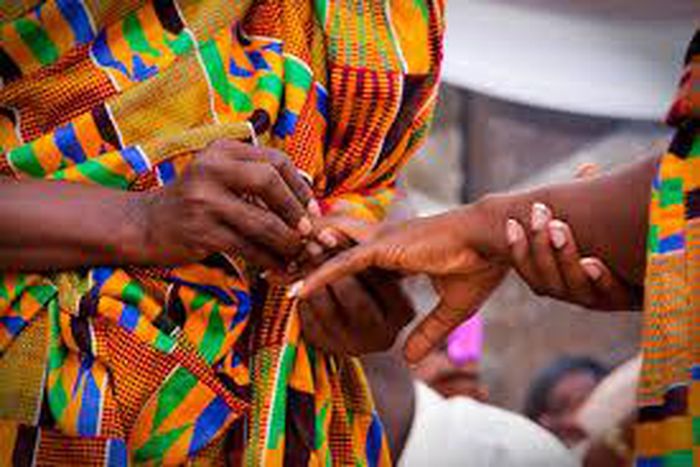 Groom dies mysteriously at his wedding in the central region just after dancing with bride