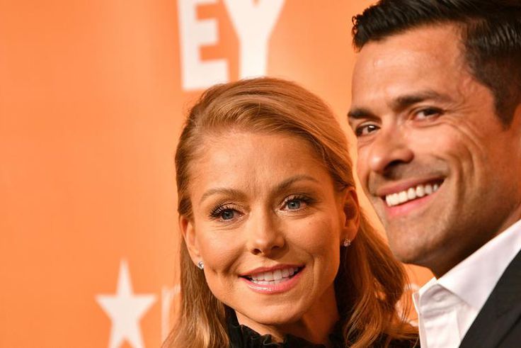Kelly Ripa's Family Had An Awkward Father's Day