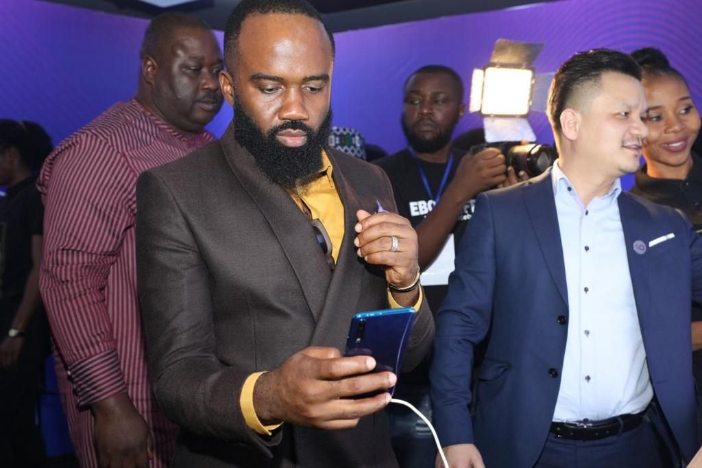 TECNO launches Phantom 9 with AI triple camera (TECNO Nigeria)