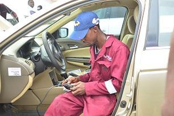 Enyo delights its customers with free car servicing and diagnostics