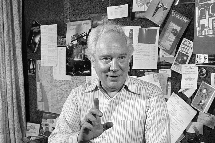 Hugh Southern, a Creator of the TKTS Booth, Dies at 87