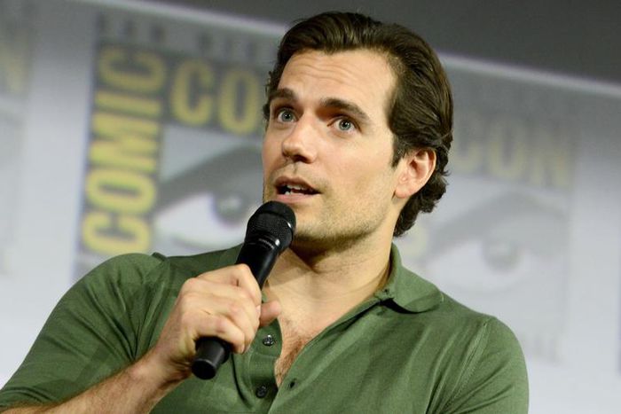Henry Cavill Beat 200 Actors to Lead 'The Witcher'