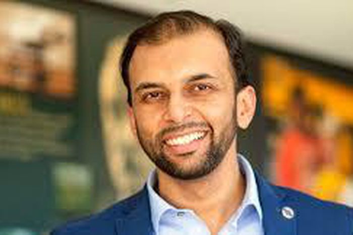 Man is charged in Twitter threat to lynch Muslim lawyer