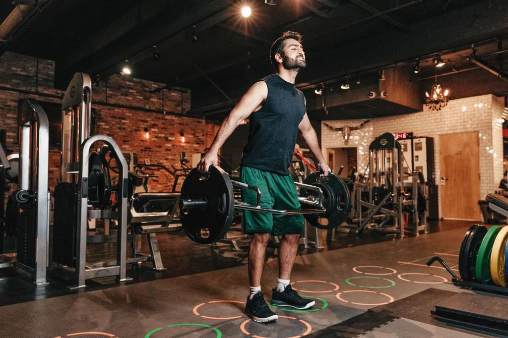 Kumail Nanjiani Is an Action Hero In Training