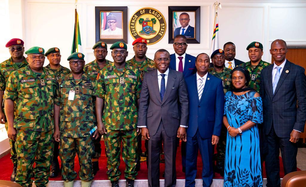 Sanwo-Olu receives Buratai in Lagos (Twitter @@jidesanwoolu)